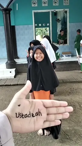 bismillah 🥰🥰🤲🏻 #santriapabayasari🌹 #tpqputrimiftahulhuda2 #santripondok #santriindonesia #lewatberandafypシ 
