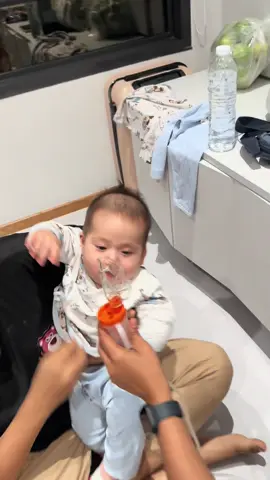 In sick baby he fake cry 😅 lol