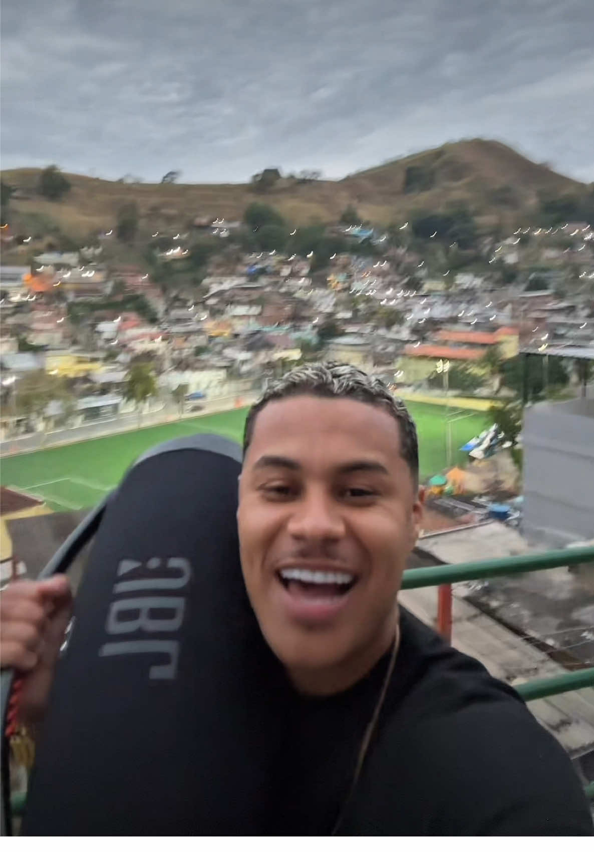 Só fala mal da macumba quem nunca pegou uma macumbeira 😂👍🏼  