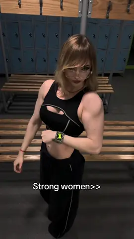 Long term it’s very beneficial for women to lift, so start now when u still can #fyp #musclemommy #gym #consistency #gymmotivation🏋️‍♀️ 