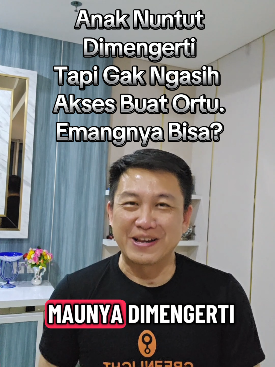 “Pengen dimengerti” tapi nggak mau cerita. “Pengen dipahami” tapi jawab seperlunya. Hei, komunikasi itu dua arah. Kalau kamu nggak buka pintu, jangan salahin orangtua kalau mereka bingung. #nasihat #keluarga #rumahtangga #anakmuda