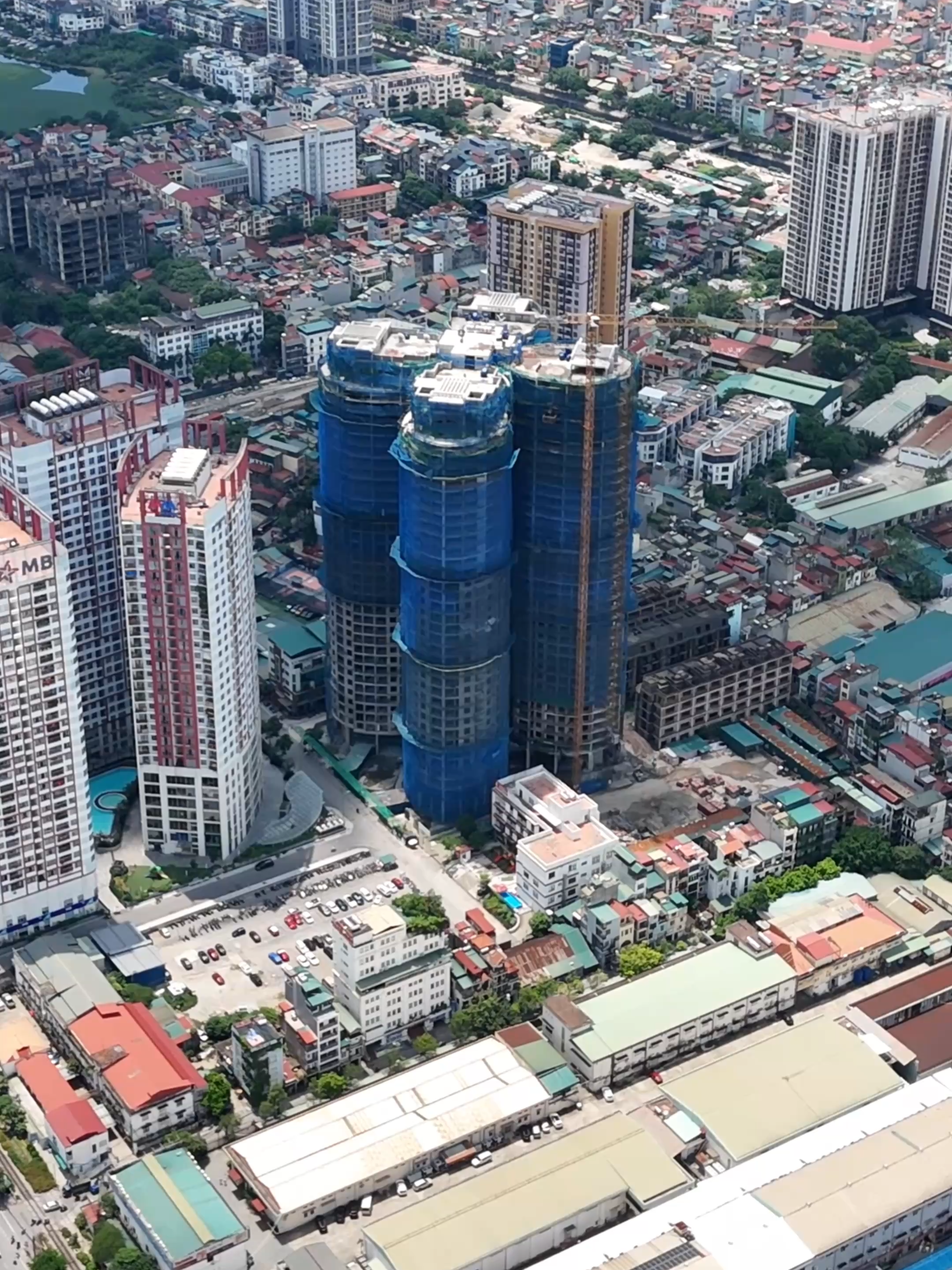 THE QUEEN - KIÊU HÃNH TỌA LẠC TẠI TRÁI TIM HÀ NỘI TỌA ĐỘ VÀNG NẰM GIỮA 2 TRỤC ĐƯỜNG HUYẾT MẠCH  ĐẶC QUYỀN AN CƯ NỘI ĐÔ - SỐNG ĐẲNG CẤP XỨNG TẦM #TheQueen #360giaiphong