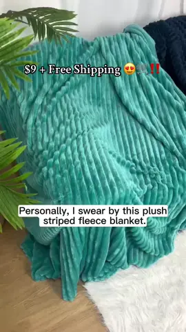 Everyone in my house is replacing their old blankets with THIS one. #foryoupage #fallfreshness #tiktokshop #blanketlife #blanket #homedecor #cozy #blanketfort 