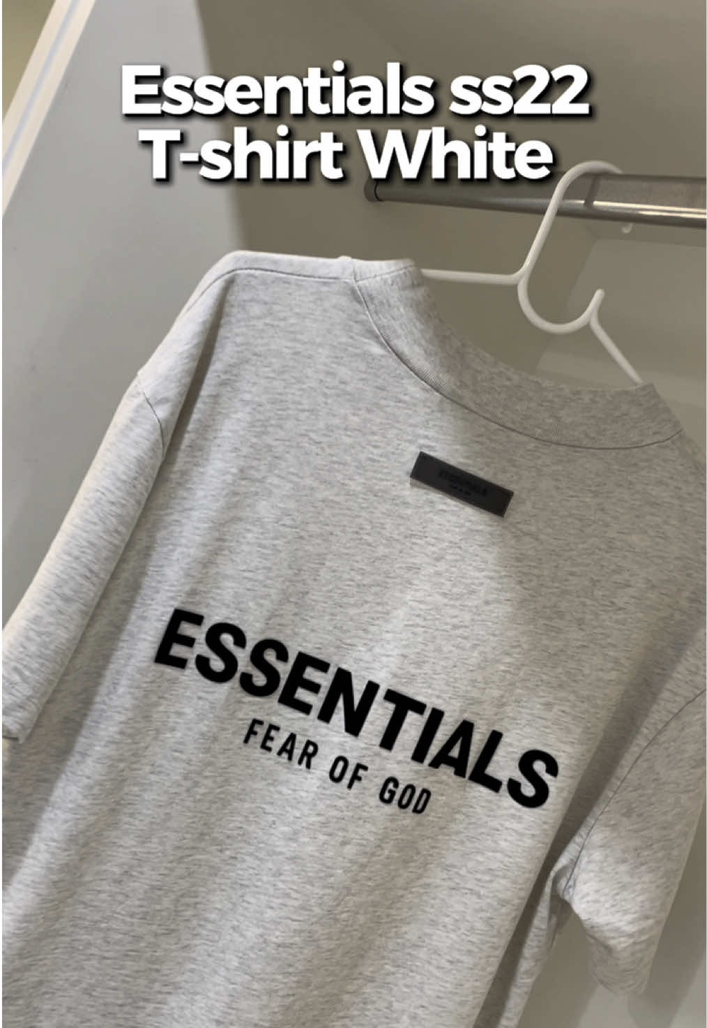 สีขาวคือถูกต้องแมทง่าย😊😊✅ #essentials #เสื้อผ้าแฟชั่น #เสื้อessentials #เทรนด์วันนี้ #เสื้อยืด 