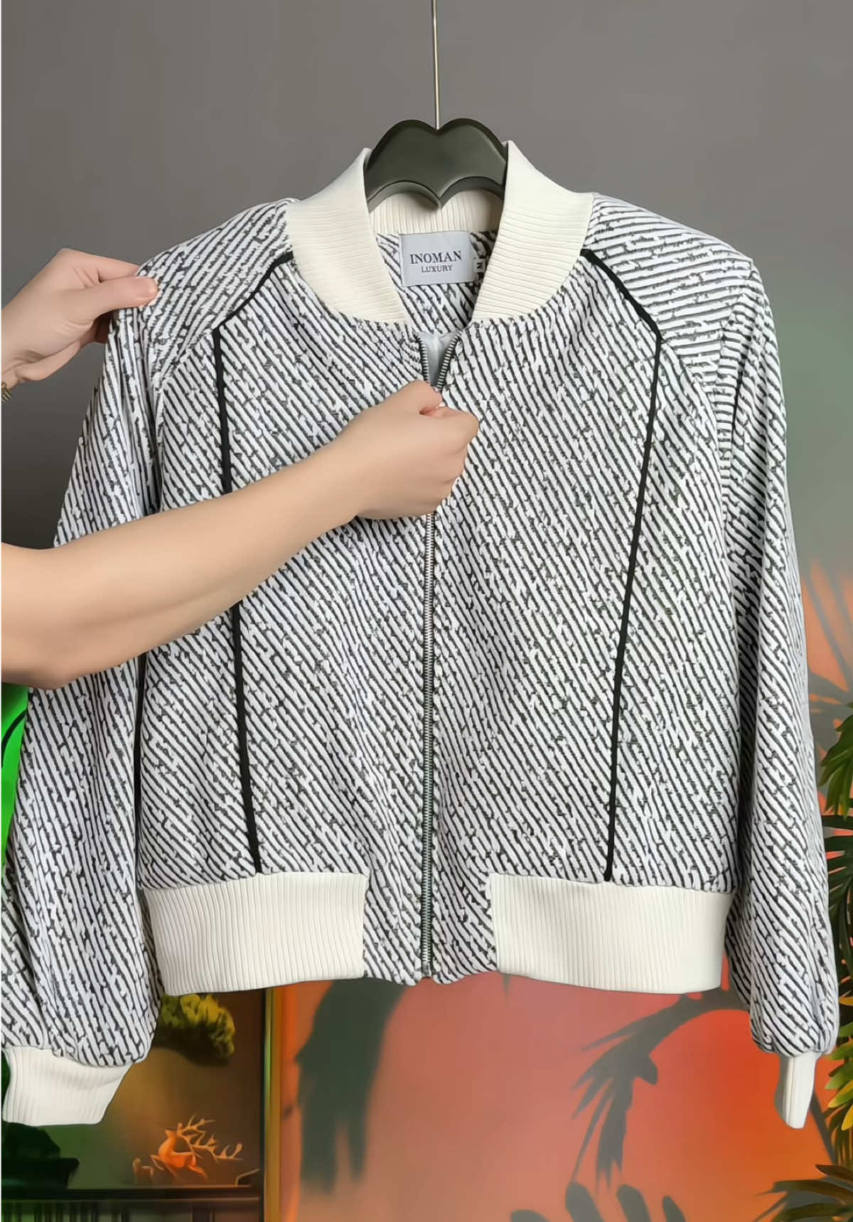 Áo khoác nam nữ chất liệu dạ kim tuyến kiểu dáng CROPTOP năng động #aokhoac #aokhoacda #thoitrang #hottrend #xuhuong 