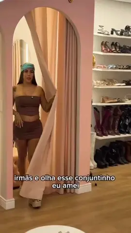 HILLARY MULHER DO BUZEIRA MOSTRA  CONJUNTOS DA SUA LOJA ..... ... . . #look #conjunto #valiosa #buzeira #hillary 