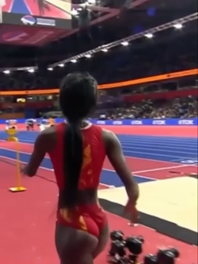 Fátima Diame 😍 #belasatletas #fatimadiame #beautifulgirl #beautifulwoman #longjump 