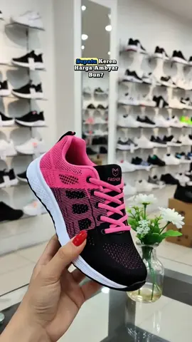 Sepatu Lari Trendi Kasual Hitam Pink untuk Pria dan Wanita #sepatulari #sepatuolahraga #sepatupria #sepatuwanita #creatorsearchinsights 