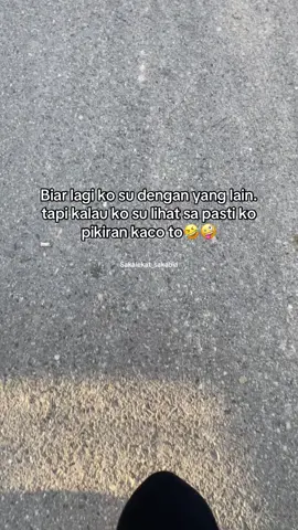 Langsung manyangkal pacar baru😅#fypage #lewatberanda #viraltiktok #fypシ゚ #ambon 