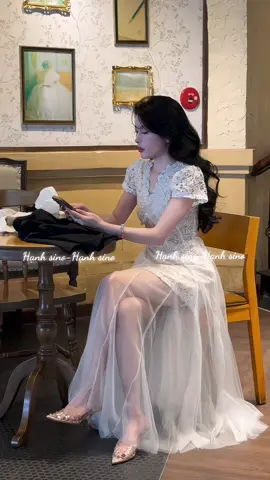 Mặc dk cái váy ngồi thôi đã sĩ rồi, siu chảnh lun quý dị ơi #setdoxinh #xhuong #tiktok #thoitrang #vayxinh 