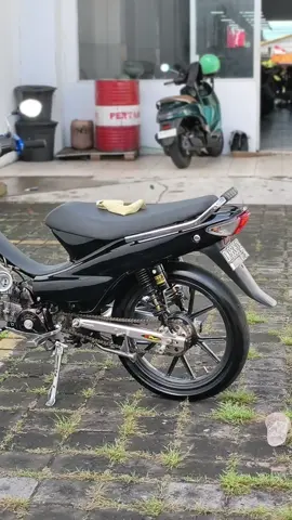 saran striping?  #komorodstyle #supraklungkung #supraproper #suprakomorodstyle #cseries