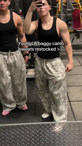 They are selling out so fast bruh hurry 😭🙏 #camo #camosweats #baggy #sweats #youngla 