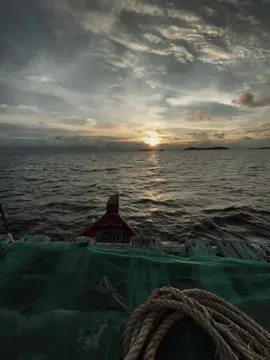 Anh đã dành hết cuộc đời để thương em…