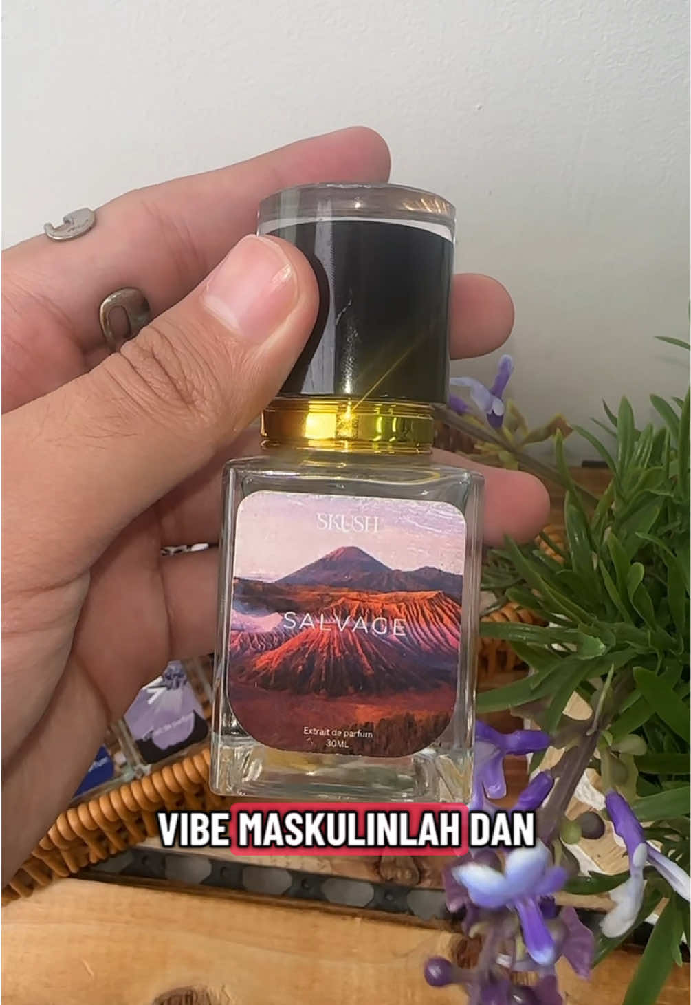 pakai ni terus confident nak keluar rumah #skush #skushperfume #lagiberpeluhlagiwangi #fyppppppppppppppppppppppppp 