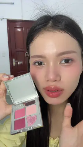 Bảng phấn mắt rocksweet xinh quá , có nên múc thêm 1 bảng nữa ko ta 🥰 #rockswweet #phanmayrocswwet 