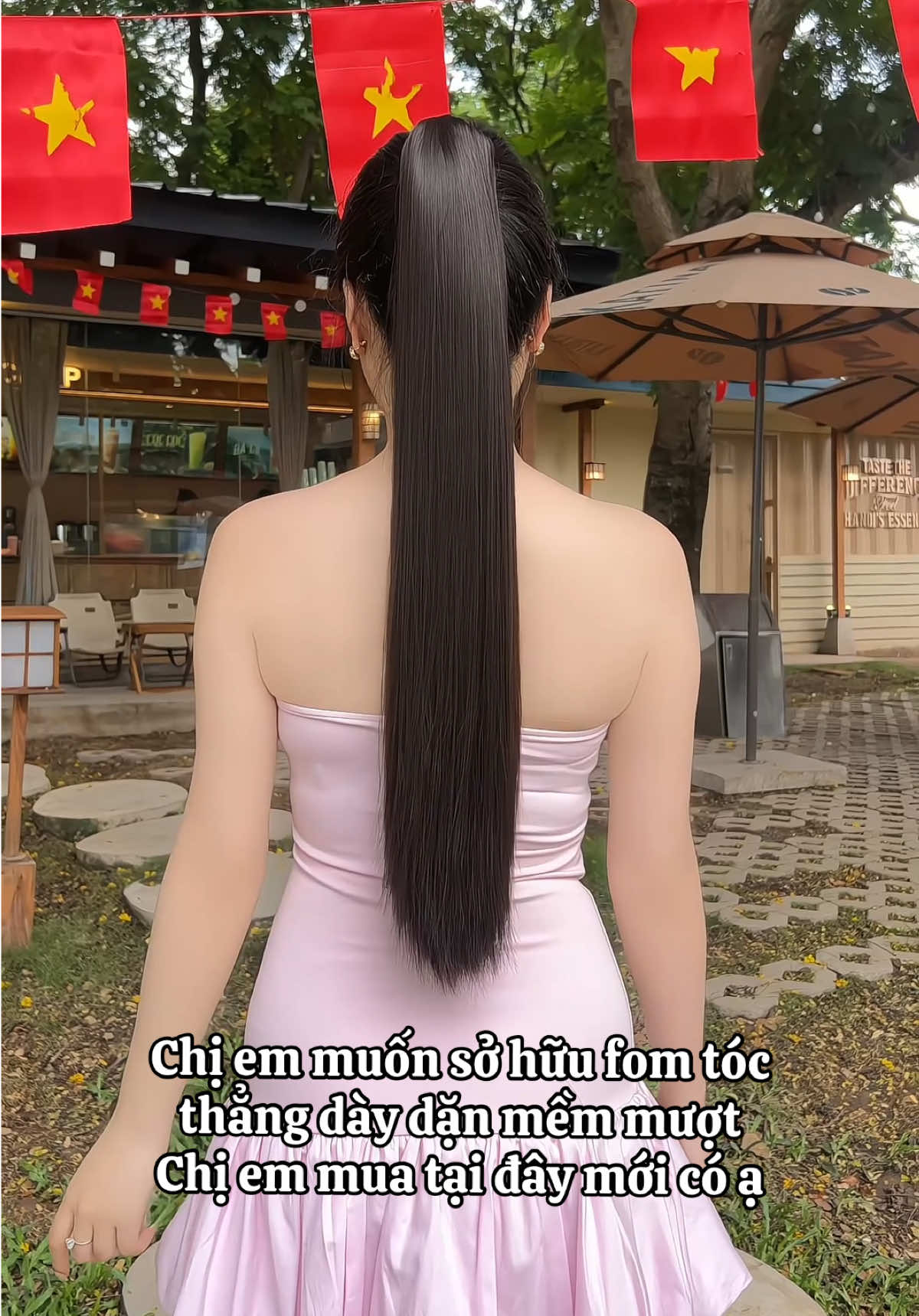 Đuôi tóc giả kẹp nối dài 60cm như em dùng nha. Có thêm 45cm ạ #tocgiathuxinh #duoitocthang #duoitocgia #tocgiadep #tocgianu 