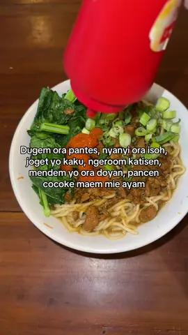 Ora pantes nakal. Pantes e maem mie ayam 🥰 #mieayamsembodo #laskarwetengluwe 