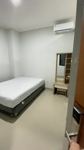 Kost yang mau aku rekomendasiin kali ini khusus buat kalian yg lagi nyari kost di ciledug dengan harga bersahabat tapi fasilitasnya lengkap. info lengkap mengenai kost ini udah aku taro di akhir vidio ya, pastiin kalian nonton sampe akhir #infokostciledug #kostmurah #rekomendasikost #kosttangerang #infokost 