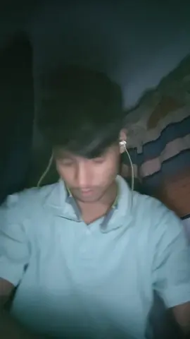 কার কাছে কিরকম লাগে তা সঠিক কইতে পারুম না কিন্তু আমার কাছে শরিফের গান অনেক ভালো লাগে তাই ভিডিও বানাই 👑🌸🇲🇻🇲🇻
