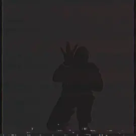 #2pac #tupacshakur #biggie #thenotoriousbig #eazye #50cent #eminem #drdre #snoopdogg #rap #gangstarap #90s #icecube #gangsta @deymos971