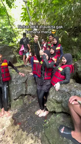 Ngeri ngeri tapi nagih🥹 #holiday #pangandaran #rafting #fyp #batukaras 