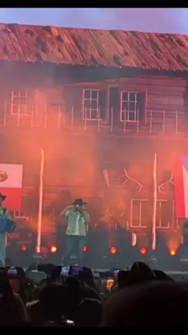 bad bunny llegó de sorpresa al concierto de grupo frontera en Playa del Carmen #badbunny #grupofrontera #fyppppppppppppppppppppppp #playadelcarmen #viraltiktok 
