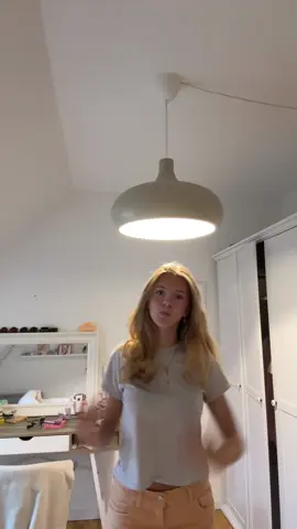 Ignorer rodet i baggrunden🤌🏼💓 #sødt #dansevideoer #dennedag #hair #september 