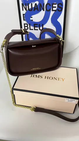 Warna brown nya cakep bangett🥰 #taswanita#tasselempang#slingbag#taslucu  
