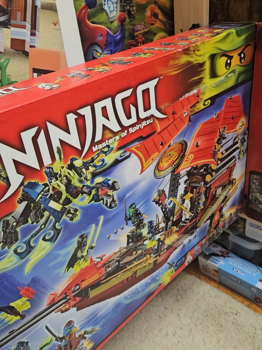 The final flight... 😢 What is your favorite set? #ninjago #collection #lego #mastersofspinjitzu #possession 