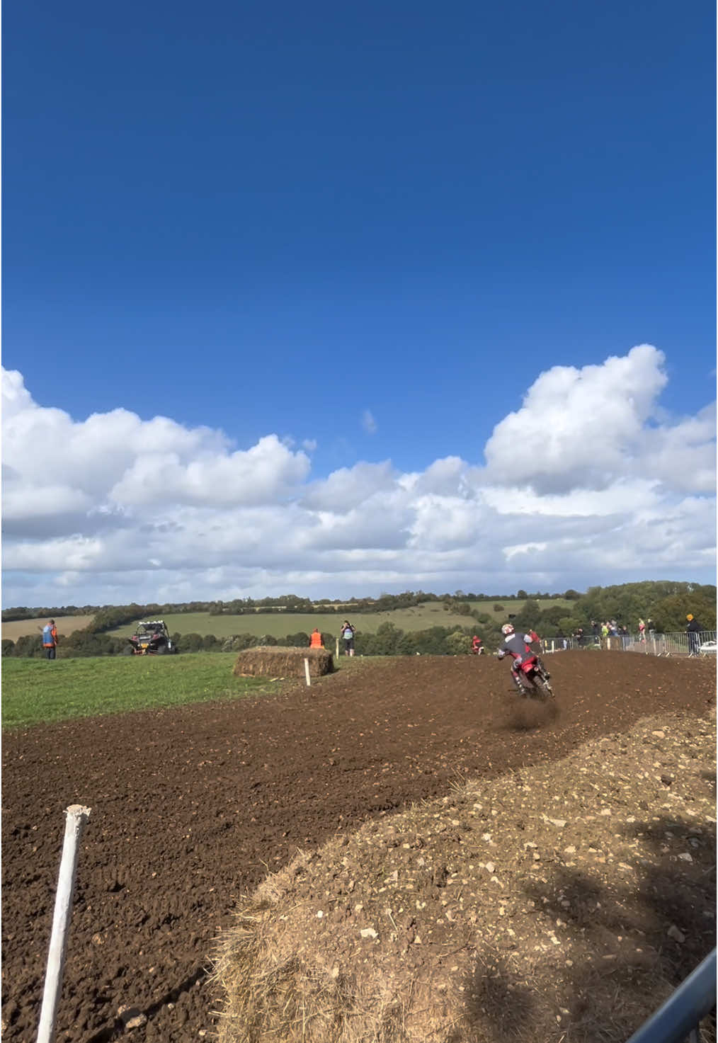 Farleigh castle + vintage 125’s = dream combo 🔥 #fyppp #fyp