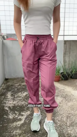 Joggerpants multifungsi d pake juga cakep banget. Aku sampe punya 3 warna yg berbeda saking enak dipake.🫶🏻 #joggerpants #celanajoger #celanajogermurah #celanaolahraga #promoguncang1010 