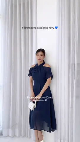 the stunning navy halter “sabrina” dress 💙 #dresspestamewah #dresskondanganelegan #dressnavyblue #koreanstylefashion #girlaesthetic 