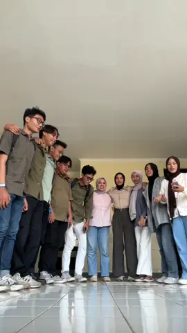 loncat dulu sebelum lanjut semester 5 #uinjakarta #agribisnis #fst #semester5 #trend #outfit #fyp #BBB 