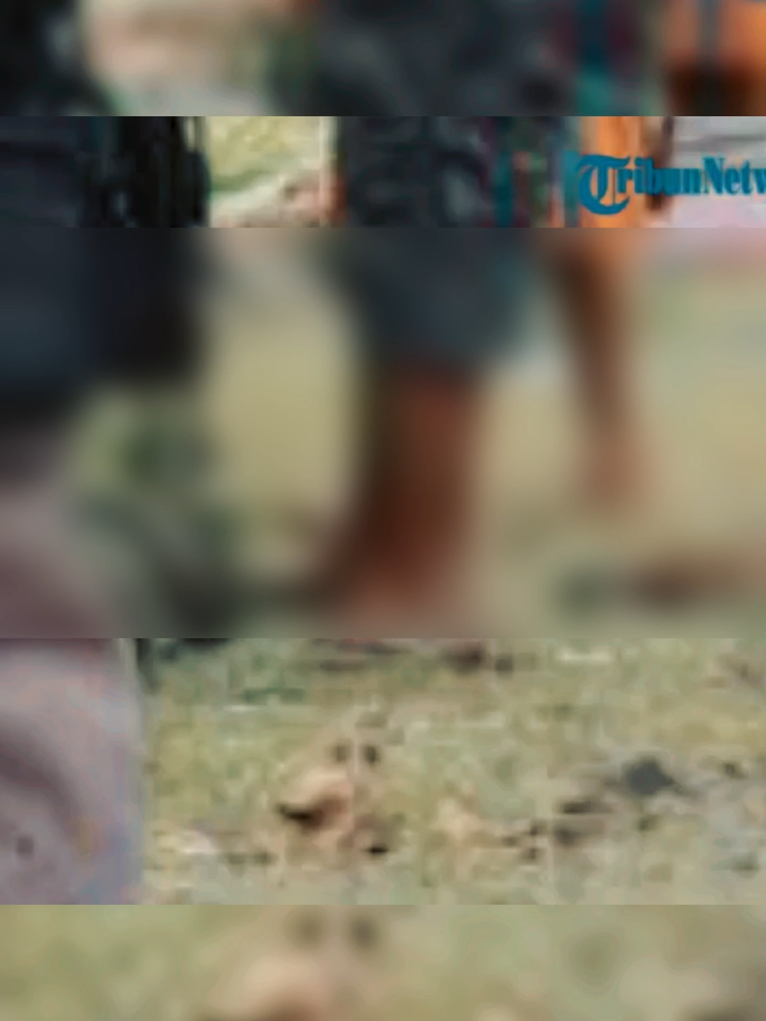 Menyikapi isu keberadaan Undius Kogoya di Timika, Polres Mimika langsung bertindak cepat. Kapolres AKBP Billyandha mengatakan masyarakat tidak perlu khawatir, karena patroli gabungan dan penjagaan di area penting telah diperketat. “Kami imbau masyarakat tetap tenang, jangan terpengaruh isu liar. Keamanan masyarakat adalah tanggung jawab kami,” jelasnya. #PimpinanKKBDiMimika #beritaterkini #berita #fyp #foryoupage #opm #undinuskogoya
