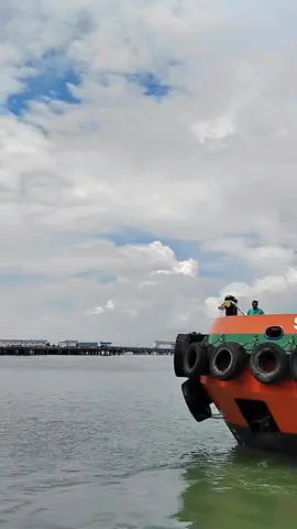 sandar manis di pelabuhan kijing@sanjaya #pelautindonesia #pelautpunyacerita #viralvideo #fyp #pelauttiktok 