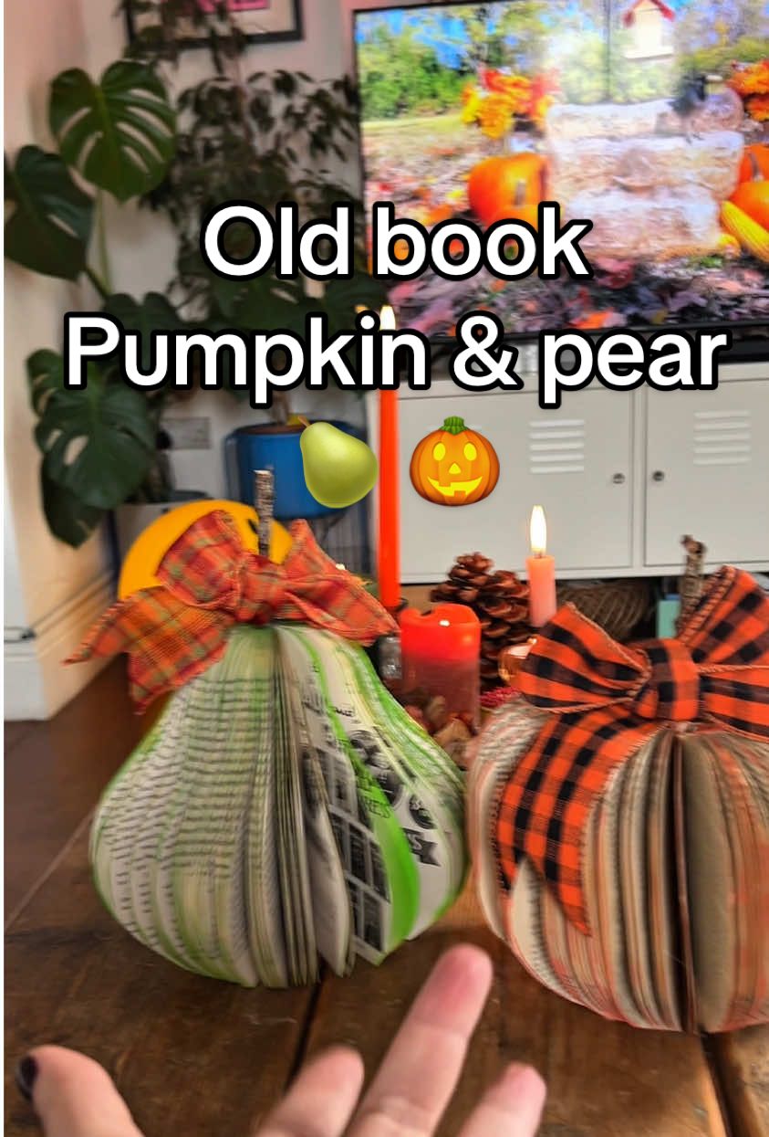 Turns out old books make the best pumpkins #pumpkinbooks #upcycling #diyautumndecor #oldbookcrafts #upcycledautumn 