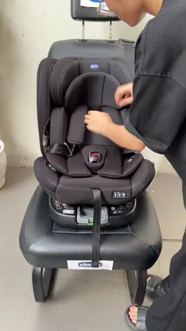 Từ 1 chiếc ghế sơ sinh biến thành 1 chiếc ghế cho bé lớn, rất nhanh, rất tiện.  #Chicco_unico_evo_classic