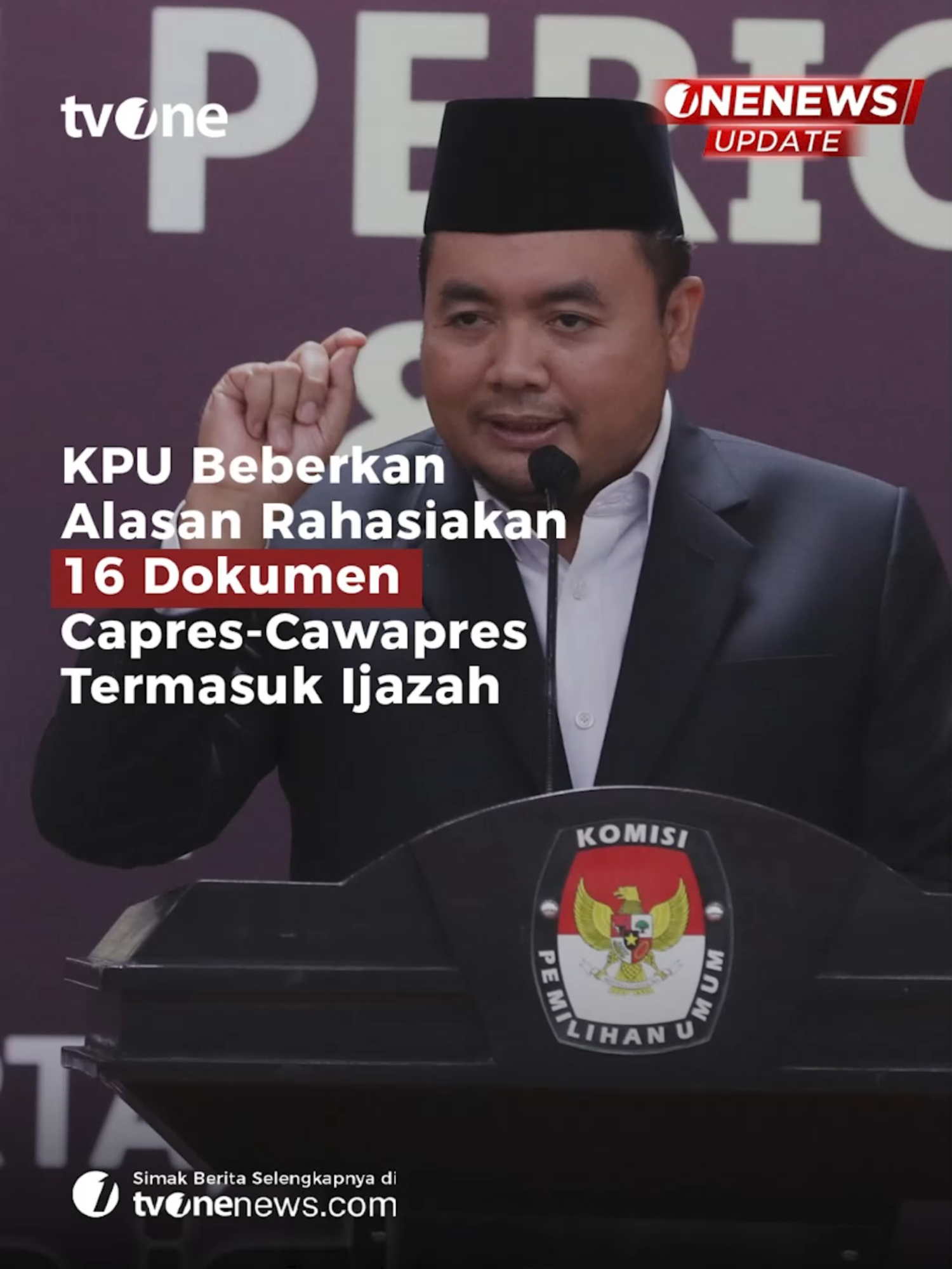 Ketua KPU Mochammad Afifuddin mengungkap alasan pihaknya bakal merahasiakan sejumlah dokumen milik calon presiden dan wakil presiden pada pemilu yang akan datang. Peraturan itu tertuang lewat Keputusan KPU RI Nomor 731 Tahun 2025 tentang Penetapan Dokumen Persyaratan Pasangan Calon Presiden dan Wakil Presiden Sebagai Informasi Publik yang Dikecualikan KPU. #OneNewsUpdatetvOne #tvOne #CariBeritaditvOne #KPU #RahasiakanDokumen #Capres #Cawapres #ONU02 #MF03