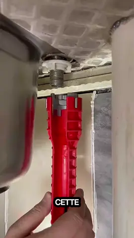 #bricolagemaison #outilsmalins #fixetout #DIYfacile #musthave2025 