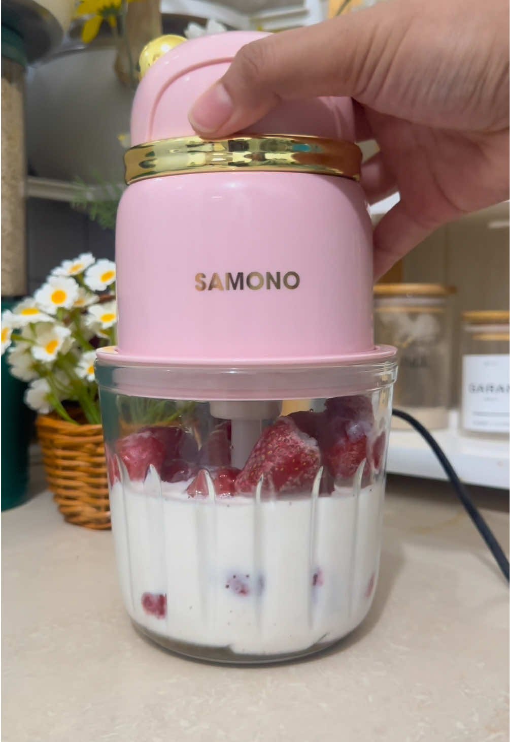 Membalas @Masitoh bikin smoothies pake chopper tyt bisa loh 😍🤤💕 #chopper #samonoindonesia #blender #juicer #smoothies 