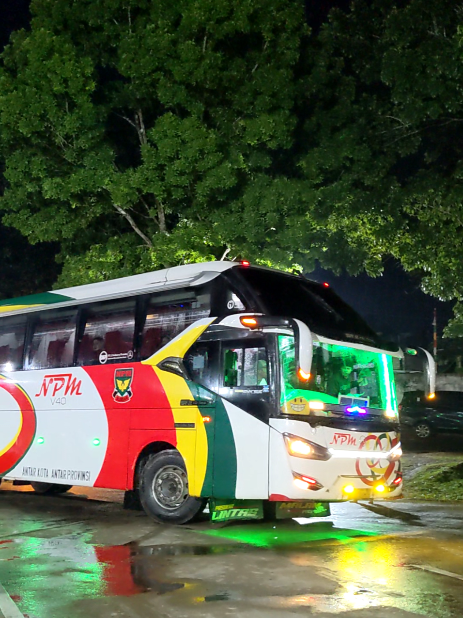#quotestory #lewatberanda #fypシ #fyp #bismania @Bus Jambi Lovers @barayun.daa @𝙂𝙖𝙧𝙖𝙨𝙞𝙋𝙪𝙨𝙖𝙩  @rojak.1526 
