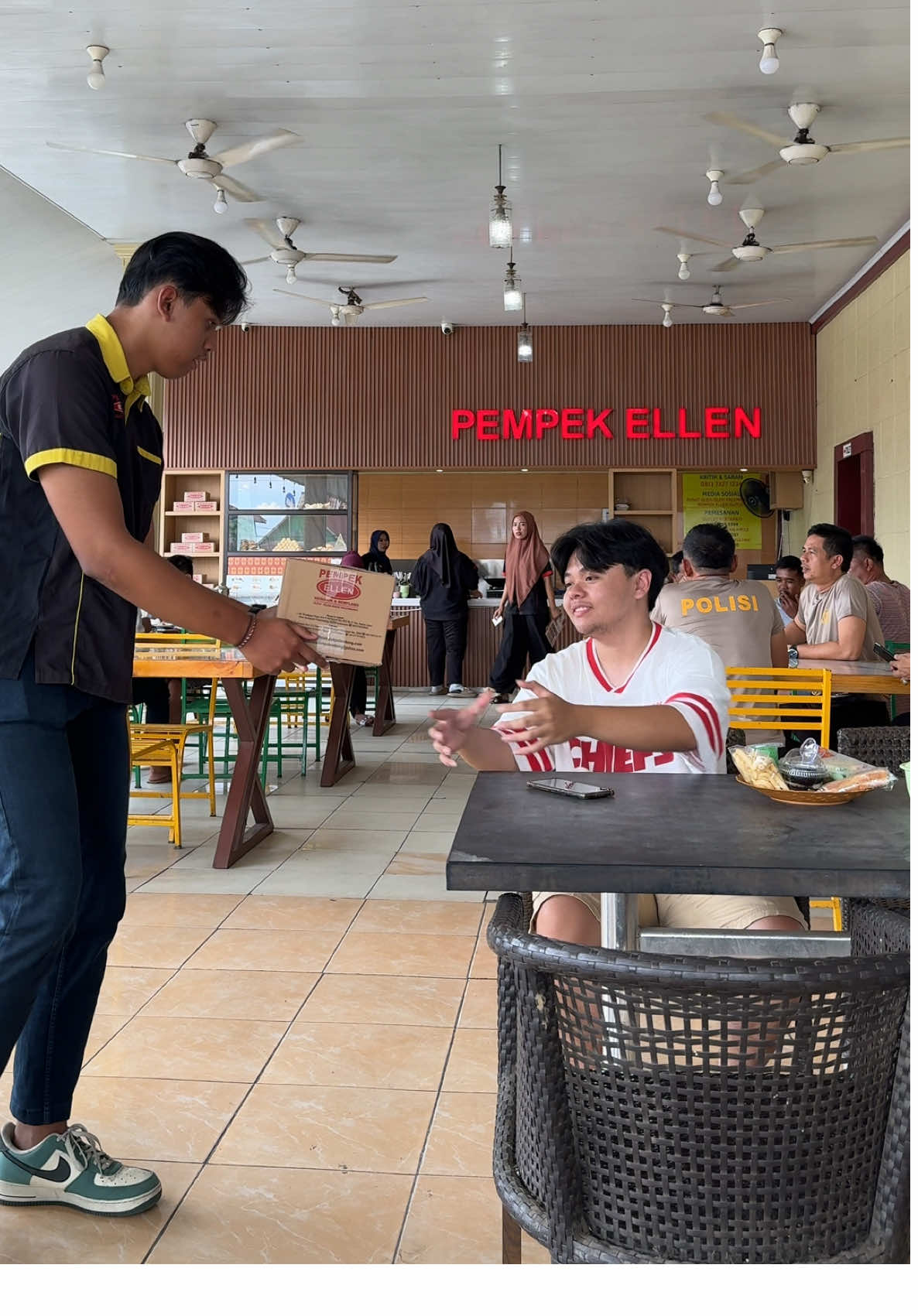 Aslinya kami gak jahil kok guys 😁😁 . #pempekellen #kulinerpalembang #fyp #gataonly #foryoupage