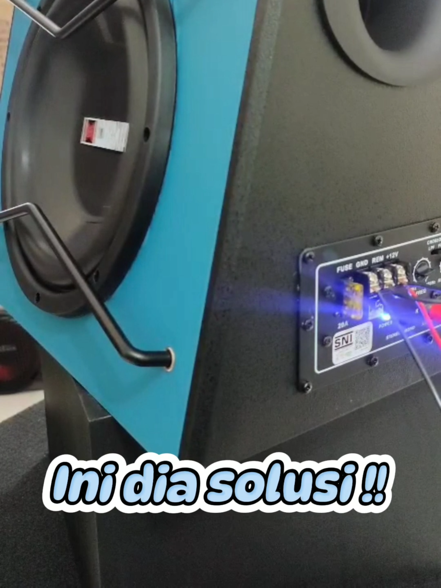 Musik tanpa bass itu hambar... 😎 Upgrade mobil kamu dengan Bassbox Aktif 10 Inch Carman CM 1011. Praktis + powerfull! 🚀#beranda #speaker #speakerpasif #sound #fypシ゚ #fyp #tiktok #tiktokviral #speakermobil #viral #mobil #subwoofer #subwoofermobil #soundmobil #12V #spillproduk #carman #soundviral