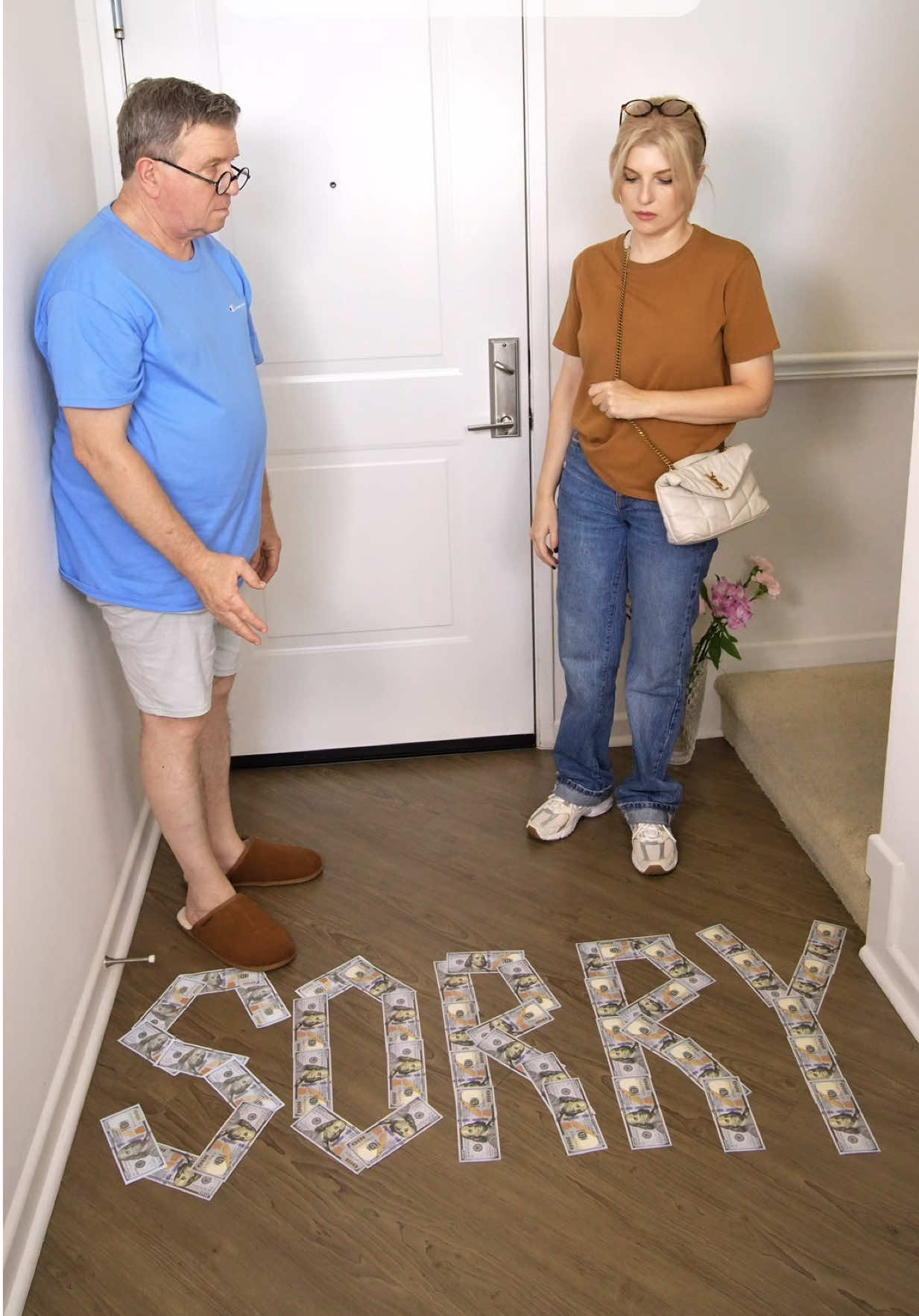 The best way to say SORRY 🤣💸 #funnyvideos #funnyfamily #comedy #funny #humor 
