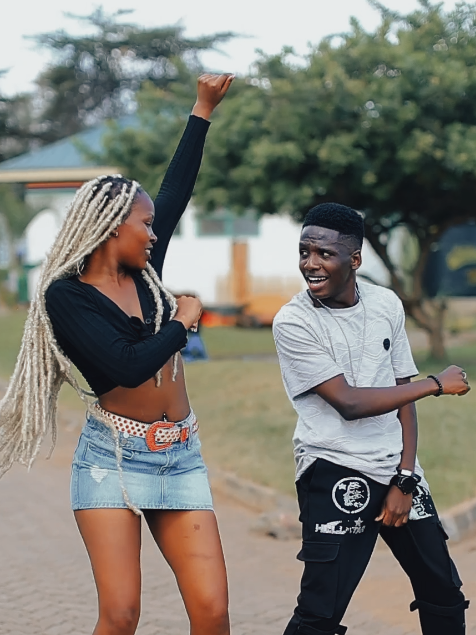 Replying to @law_darrence Mad dance energy with @miss ivah on this sound again ! 😝🔥❤️  #tiktokdancers #duniachallenge #davescapes #dancechallenge  #dancetrends2025  DC?