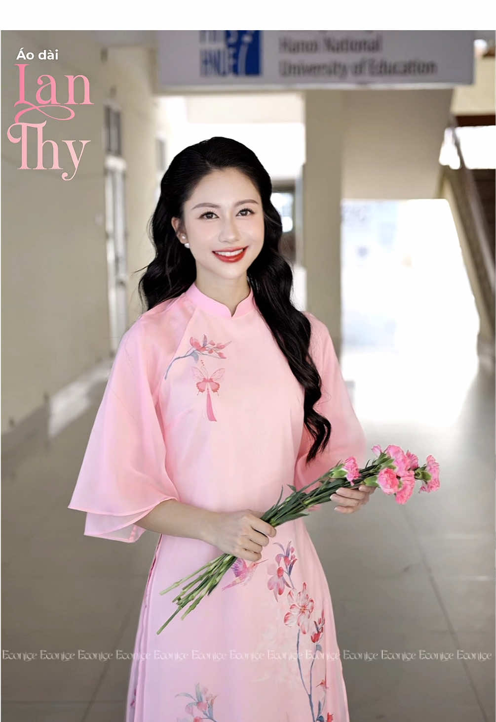 Áo dài Lan Thy có khiến nàng mê mẩn #aodaitruyenthong #aodaidep #aodainu #econice #giaovien 