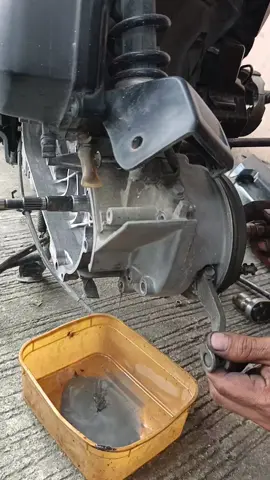 UNG TIPONG TUNOG EROPLANO NA UNG MOTOR MO HINAHAYAAN MO PA..BAKA GANTO MANGYARI SANYO.. #Click125 #honda #gearing #CvtCleaning 