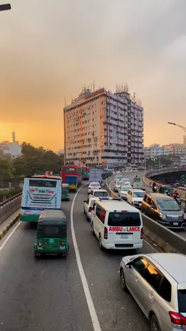 📍ব্যস্ত ঢাকা শহর