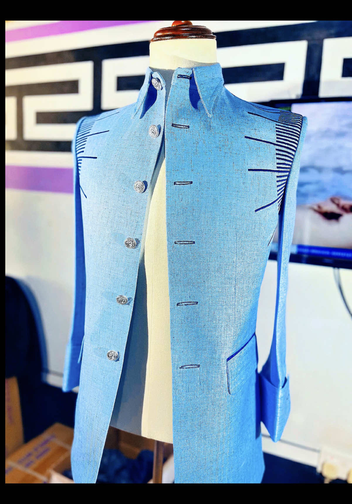 Handcrafted Safari Suit Made For Men Who Lead, Not Follow.. DM/Call Or WhatsApp For Yours Now.. 📞 +233572714222 👉Designer @2wise Clodin  ———————————————— #bespokeluxury #safarisuitstyle #eleganceredefined #bespokeluxury #tiktokviral 