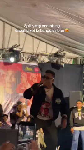 Btw smpai jambakan gaes demi jaket juan 😍🔥 #batam #fypシ゚ #juanreza #viral 